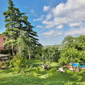 Bacialupo Foresteria 3*, Montecalvo Versiggia Italië